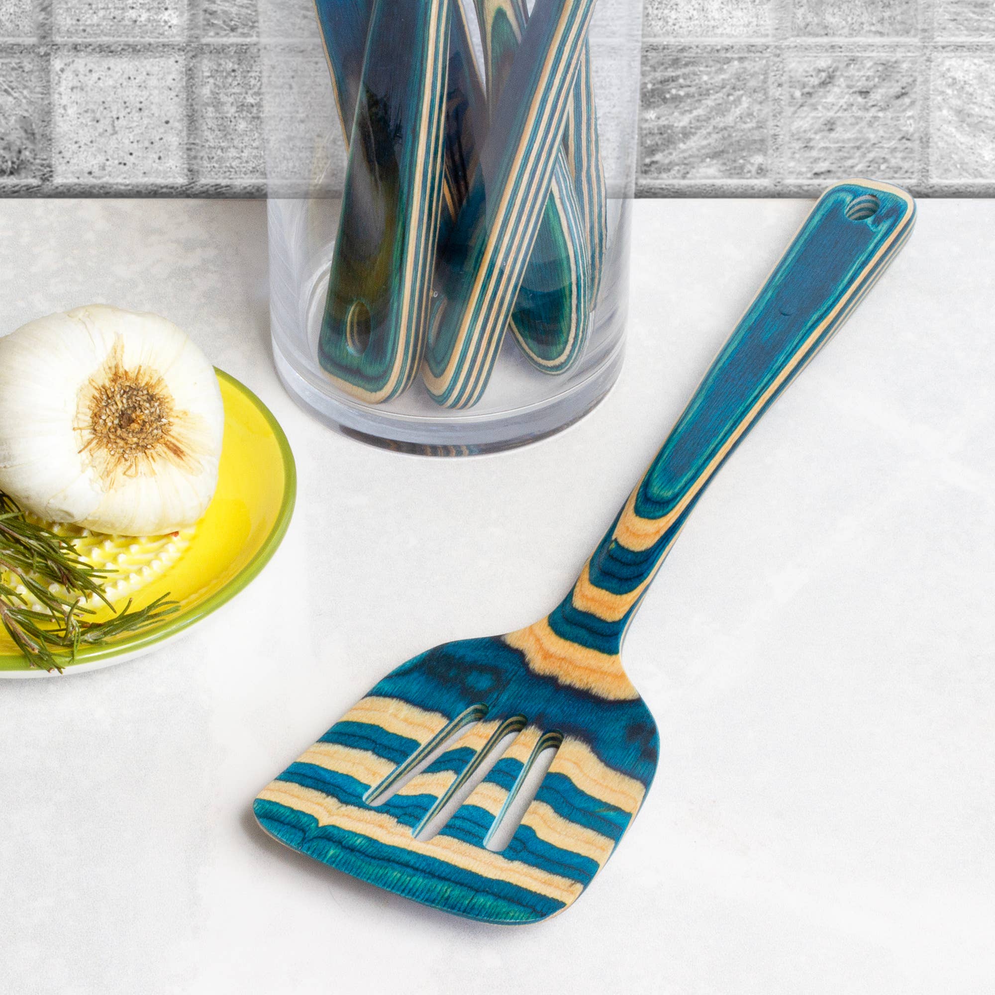 Baltique® Mykonos Colorful Wooden Slotted Spatula - Image 6