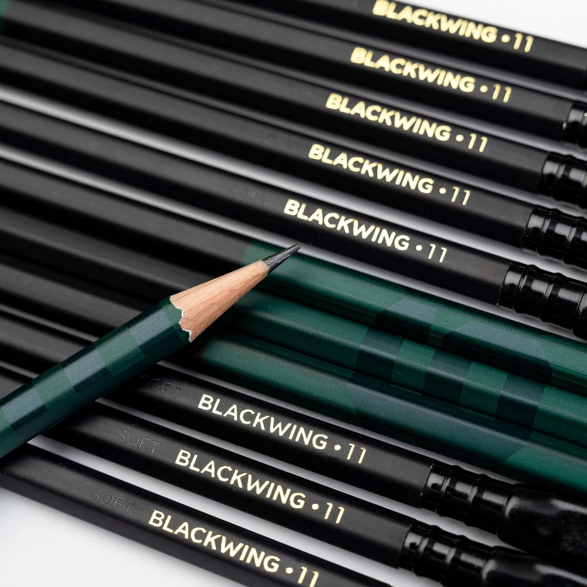Blackwing Volume 11 - Set of 12 - Image 3