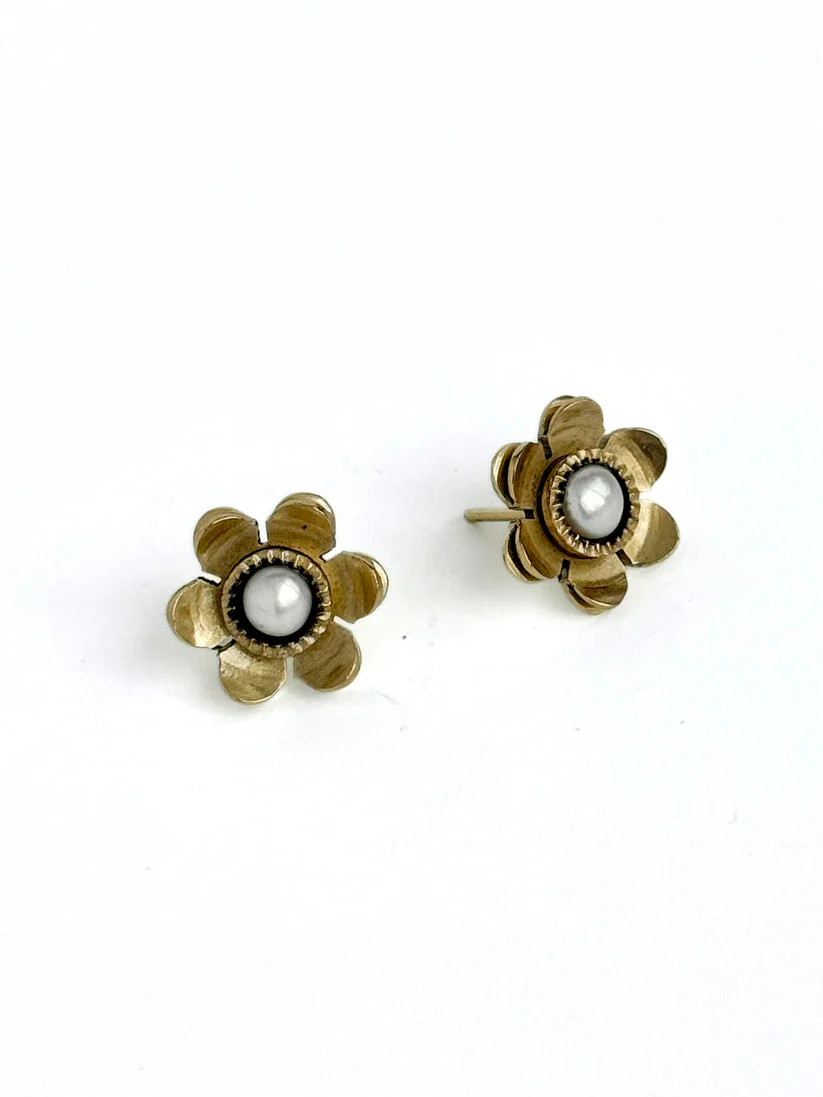 Bloom Pearl Earrings