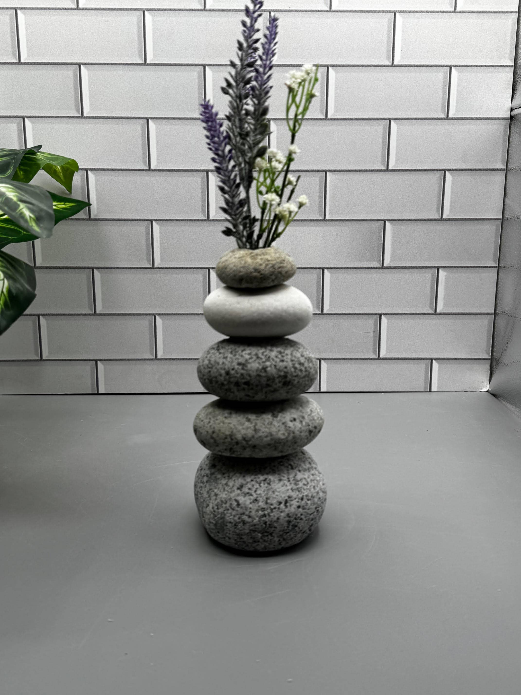 Cairn Vase - Image 4