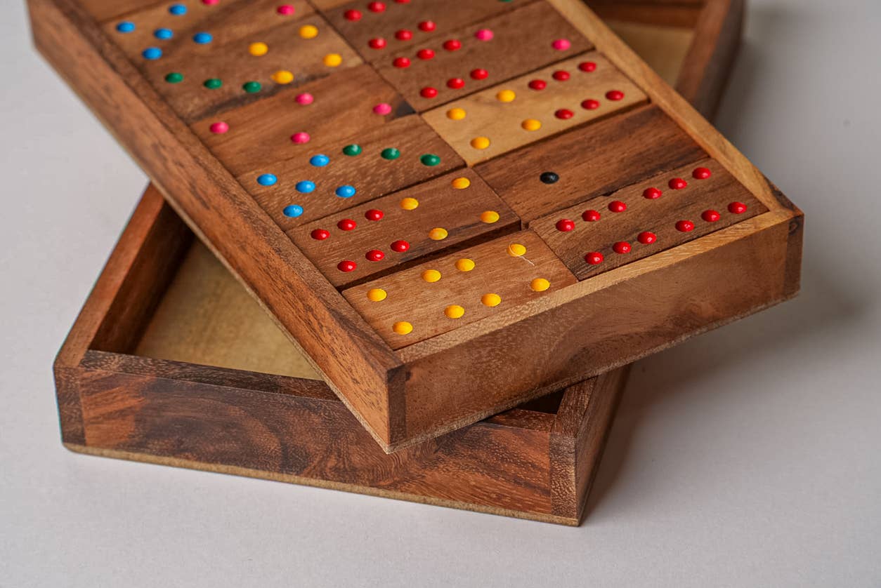Dominoes - Classic Mangowood Game Set - Image 2