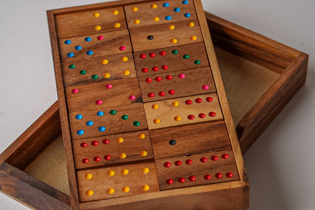 Dominoes - Classic Mangowood Game Set - Image 3