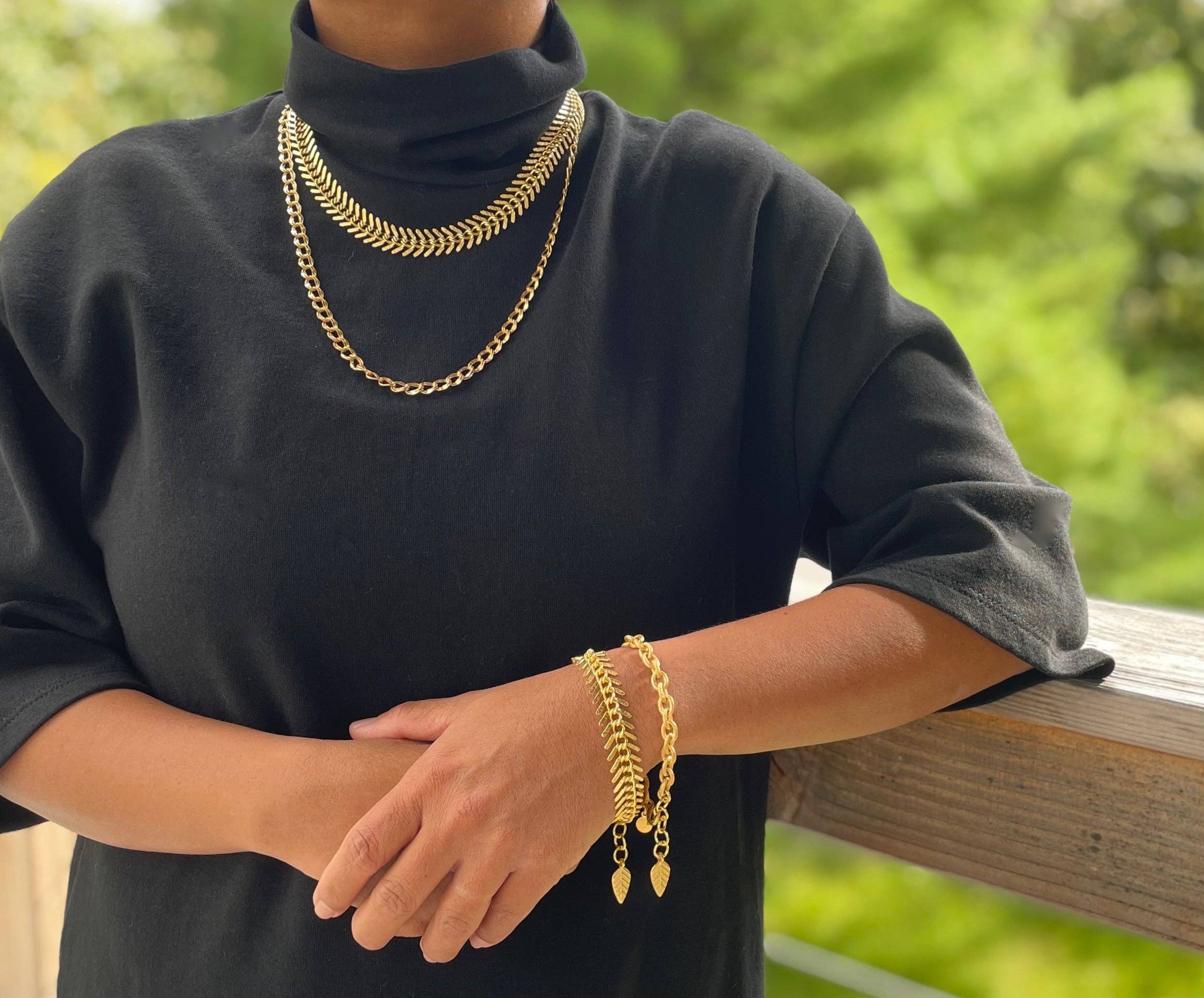 18k Matte Gold Fish Bone Necklace - Image 7