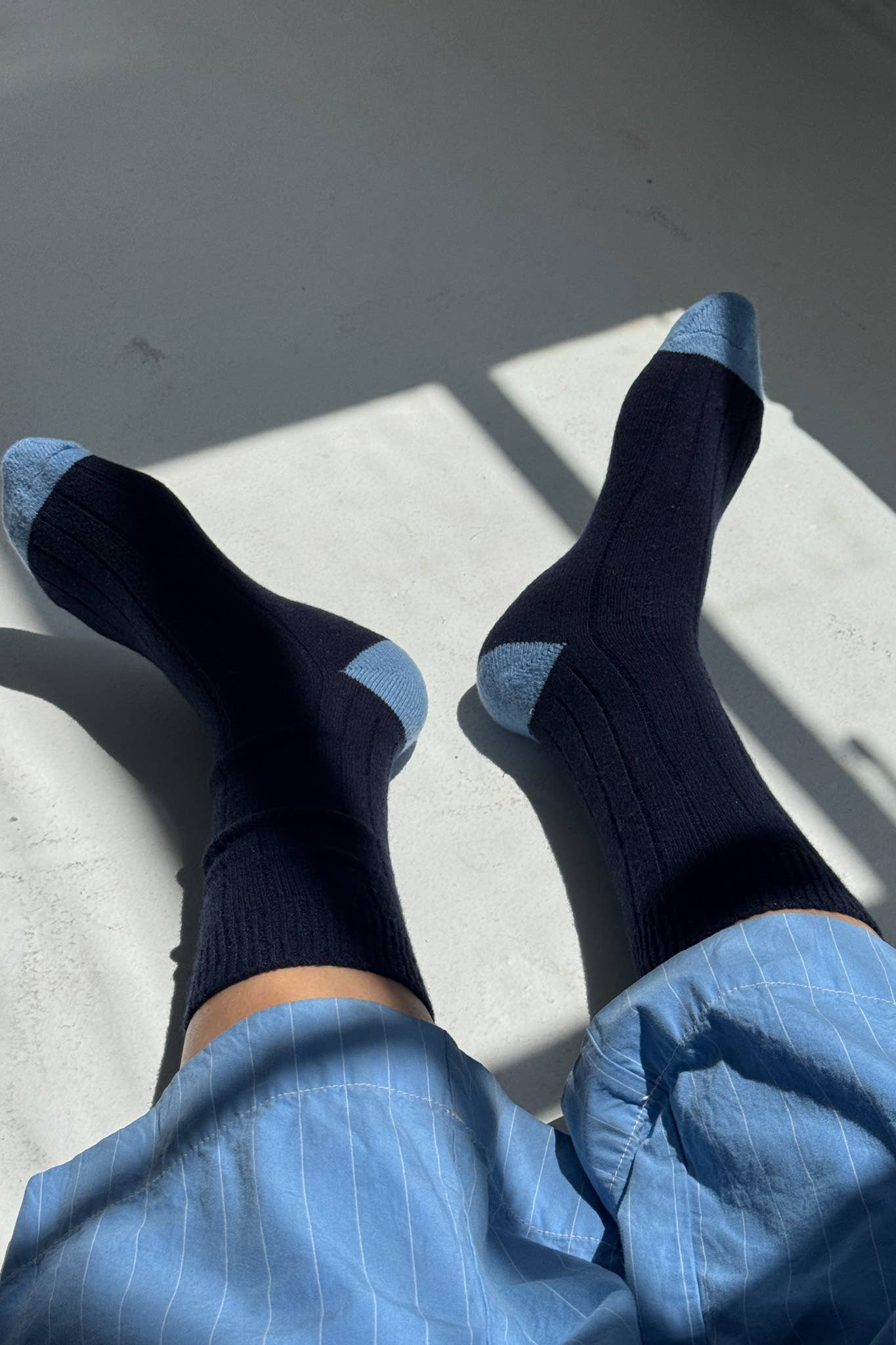 Extended Cashmere Classic Socks - Image 2