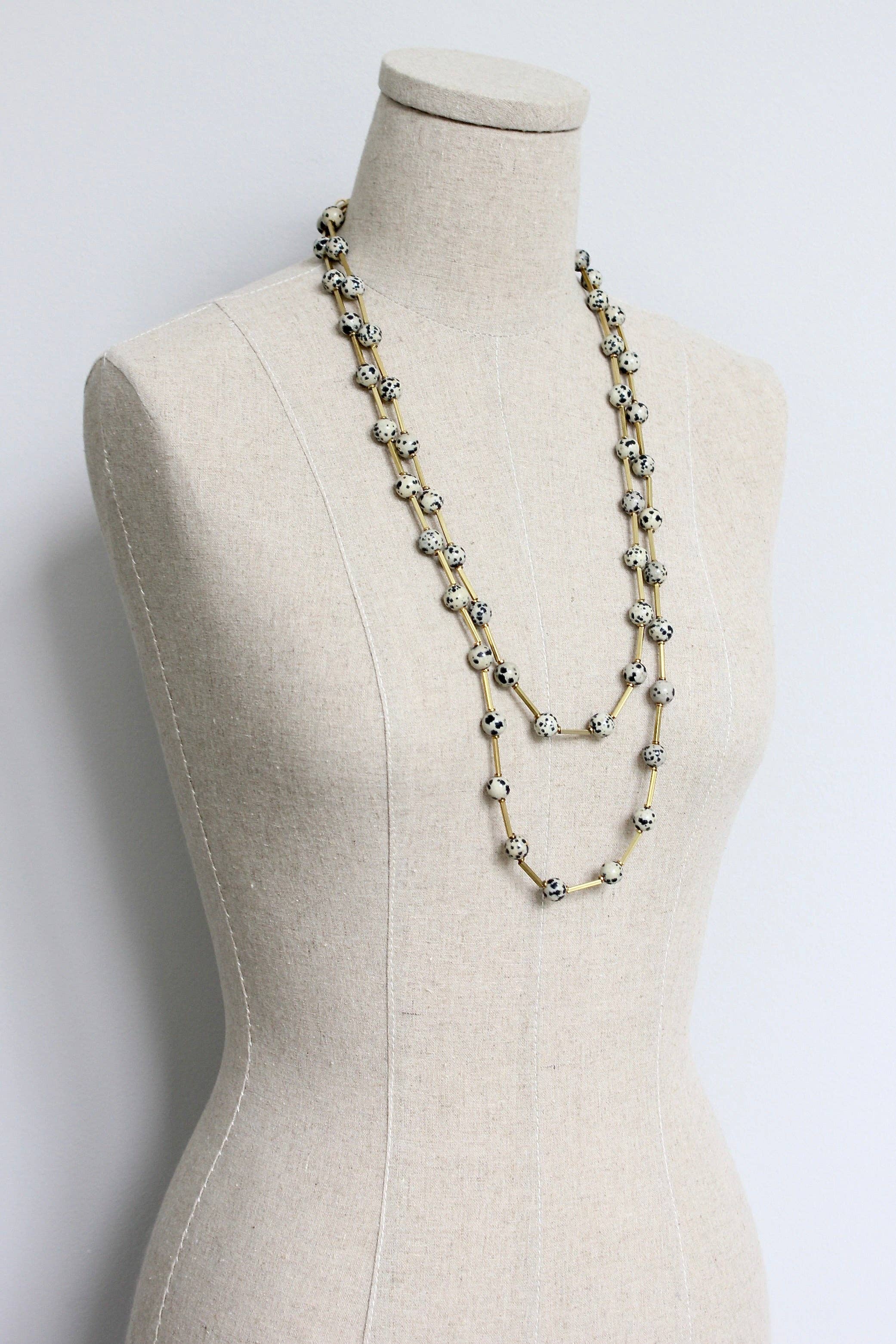 Dalmatian jasper and brass necklace - Image 3