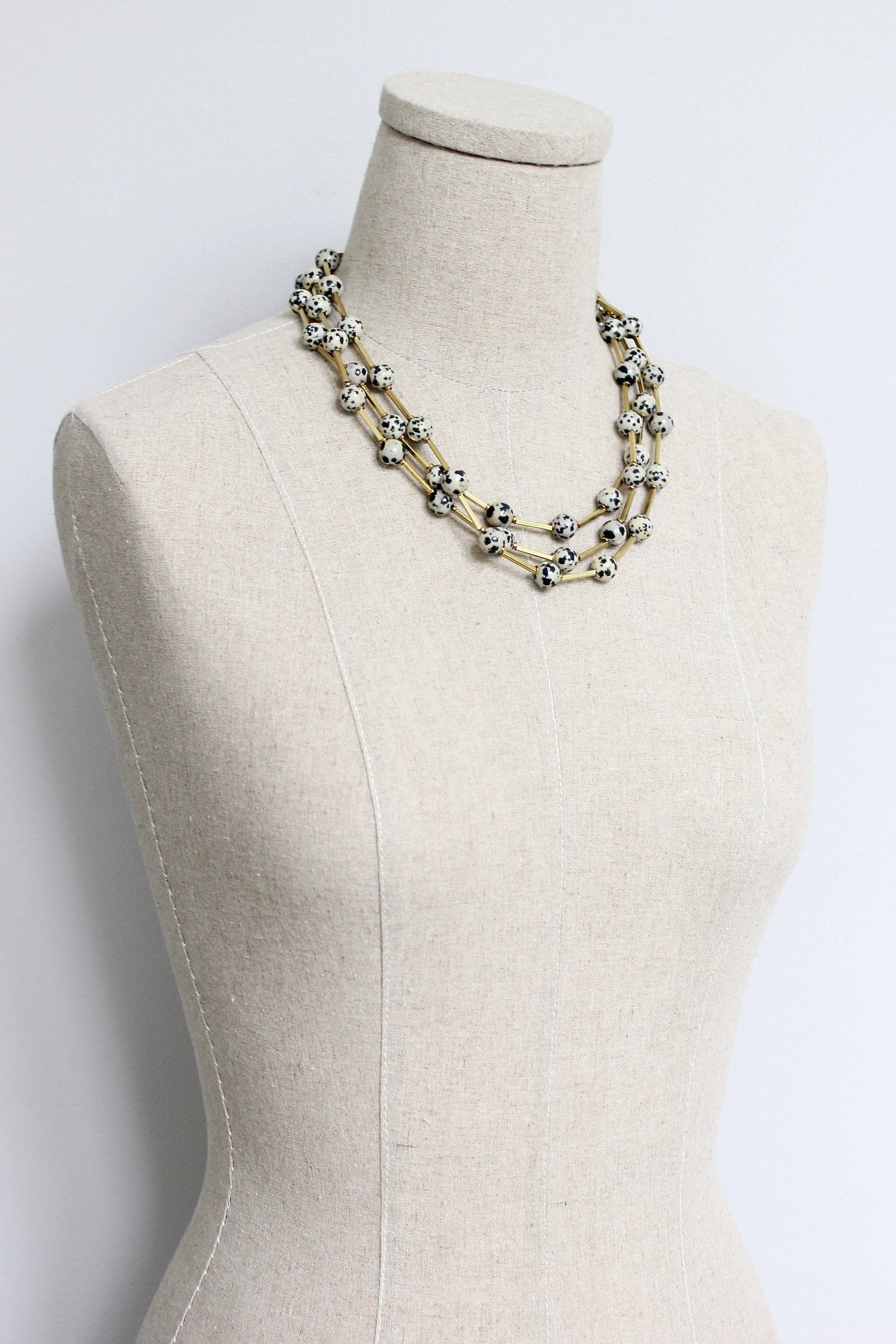 Dalmatian jasper and brass necklace - Image 4
