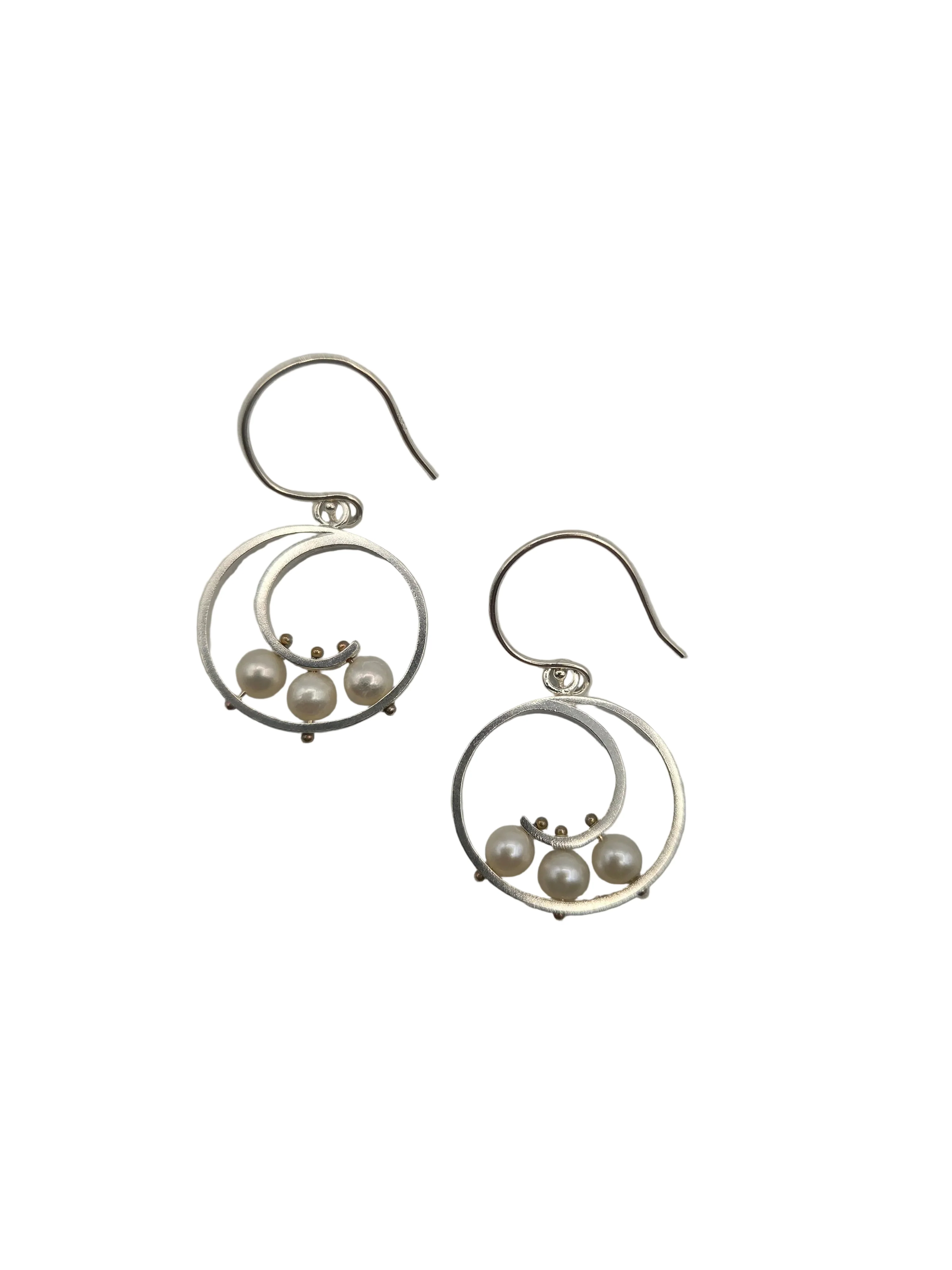 Medium Spiral Earrings with Pearls Brushed Silver