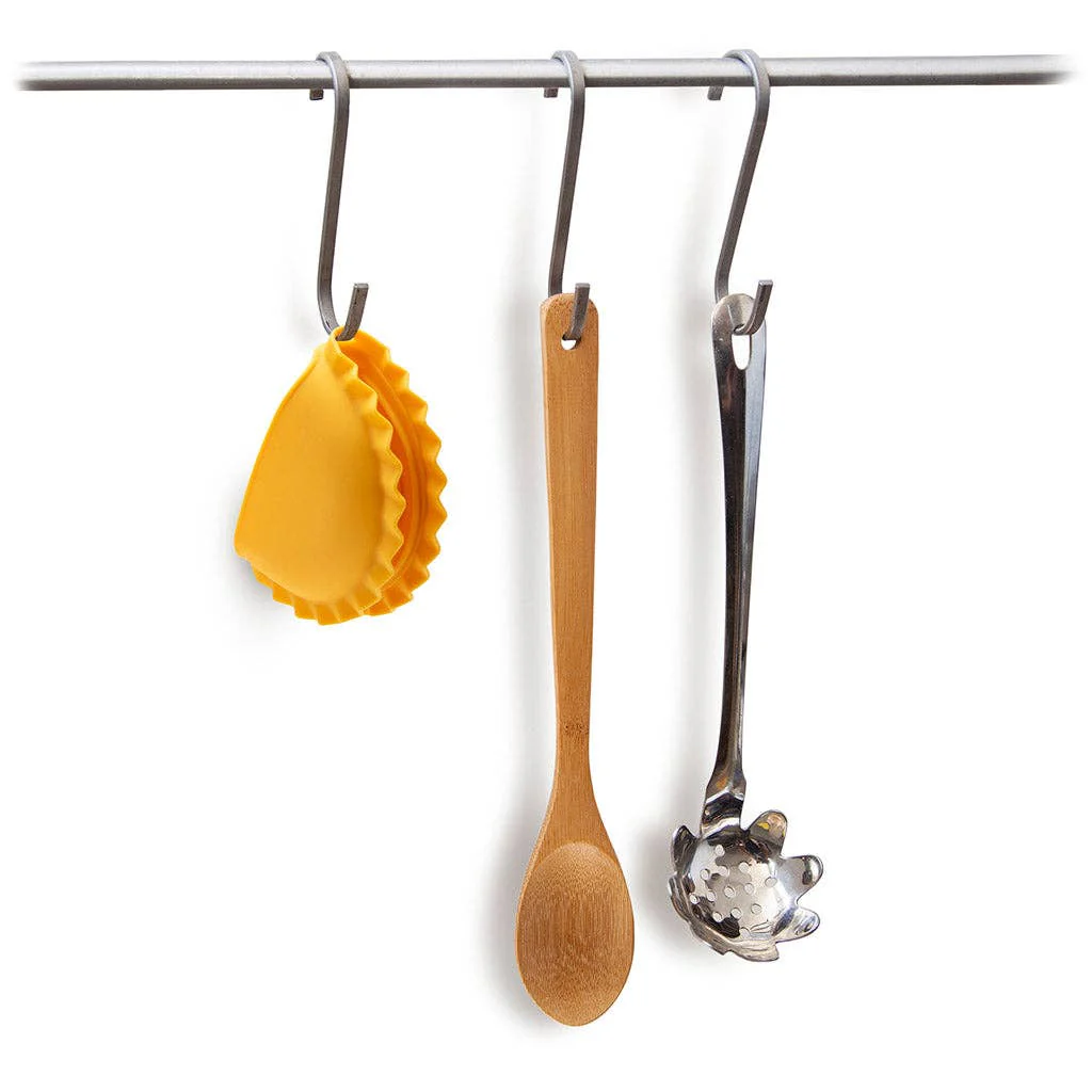 Pasta Shaped Oven Mitt | Mezzelune - Image 6