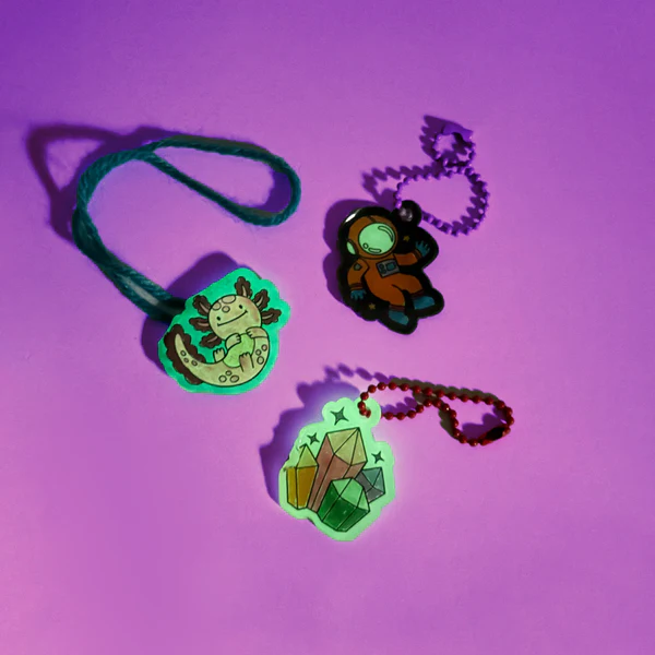 Shrink-Its!: D.I.Y. Shrink Art Kit - Glow Buddies (28 Pc Set) - Image 2