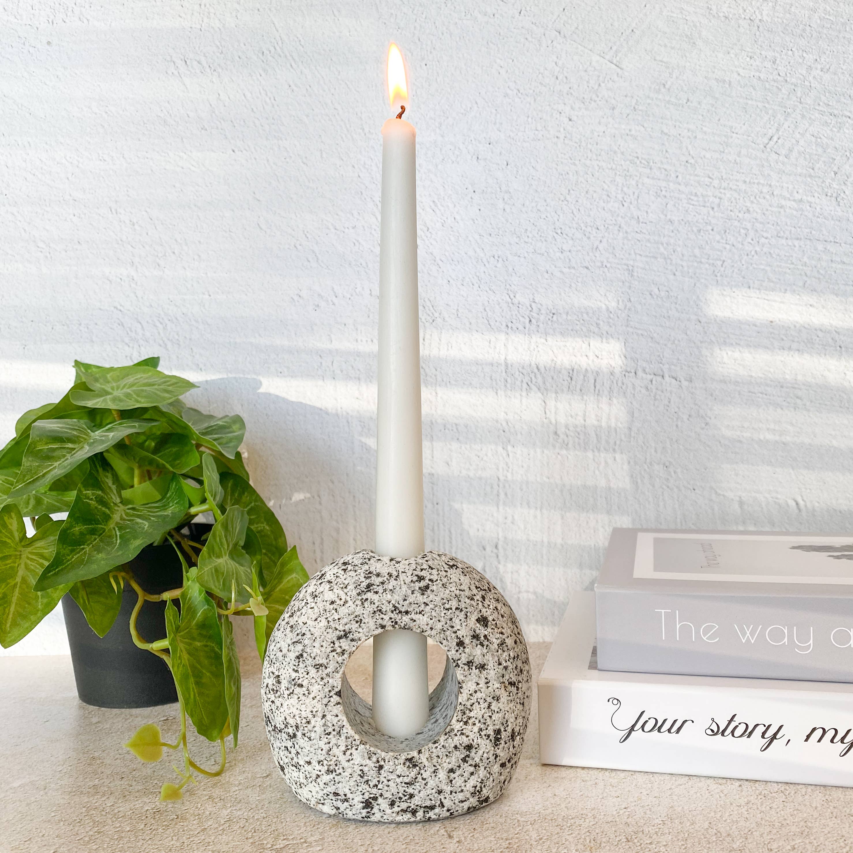 Silhouette Stone Candleholder - Image 3