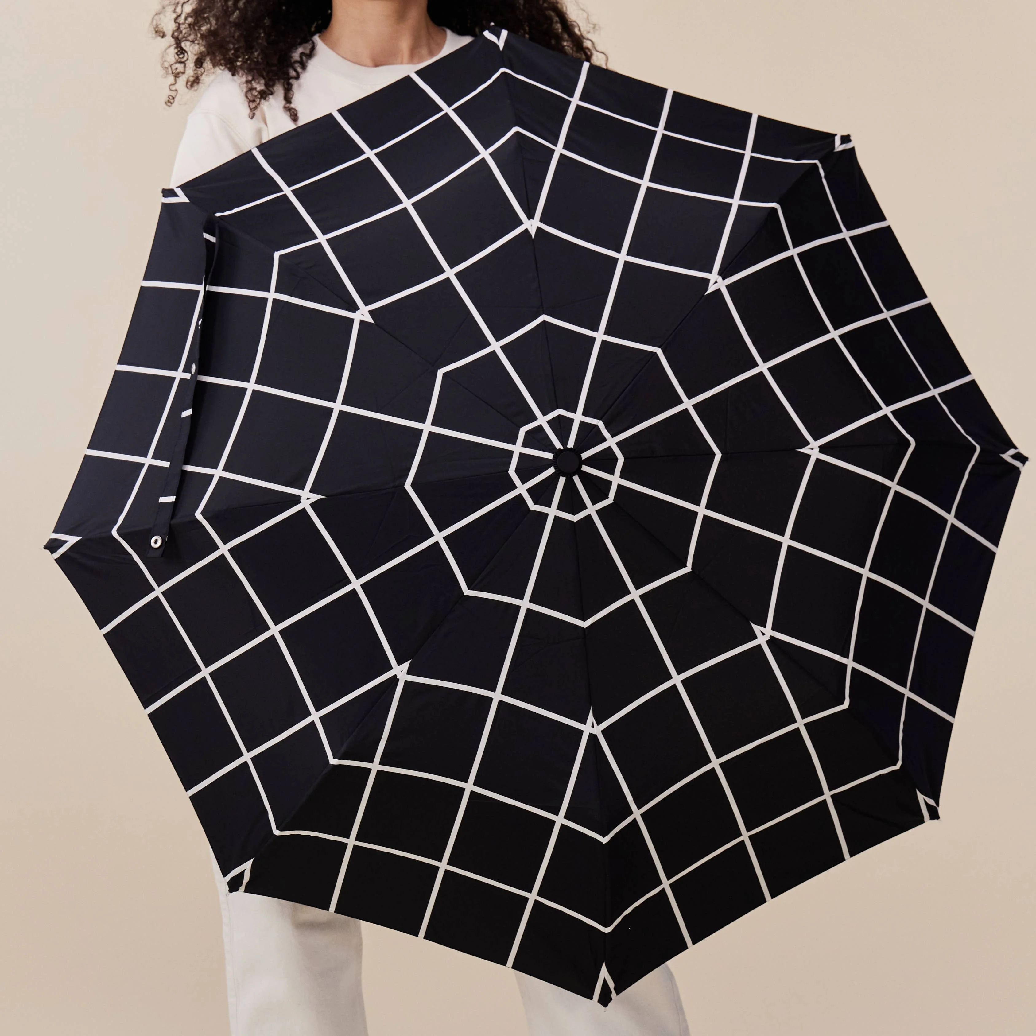 Stylish Black Grid Compact Eco-friendly Duck Umbrella - Image 5