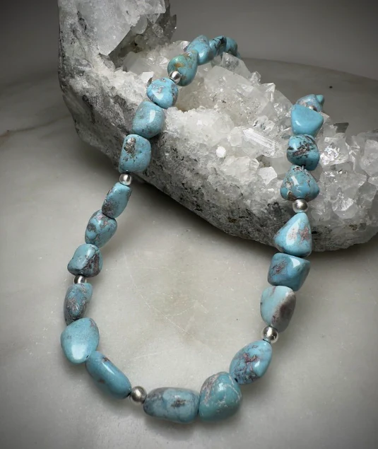Turquoise Pebble Beaded Necklace - Image 3